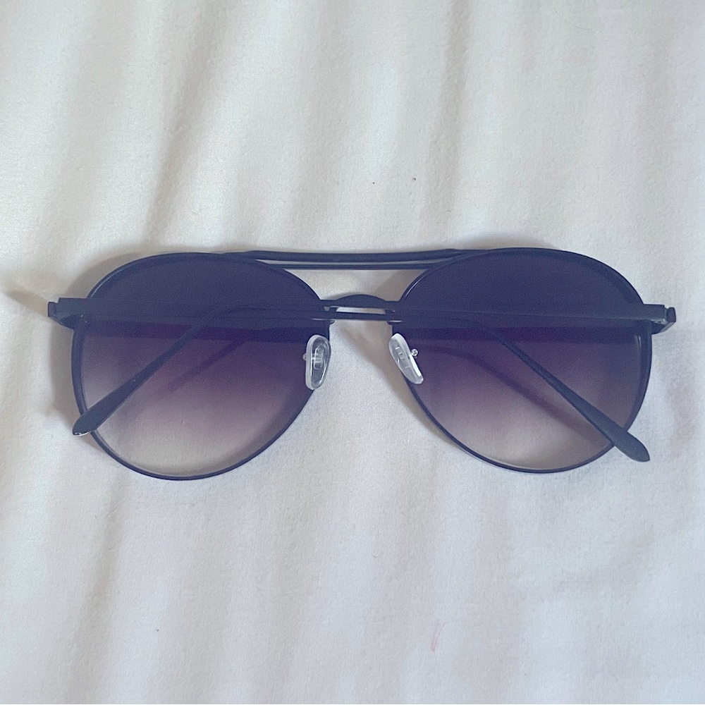Black Aviator Sunglasses